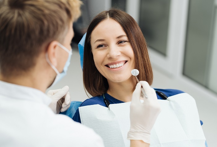 Где лучше лечат зубы в частной клинике или в городской бесплатной стоматологии?